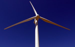 对比评测：生成式PPT工具与Canva谁更高效
